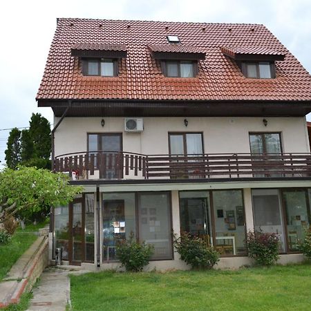 Villa Siret Sendreni Luaran gambar