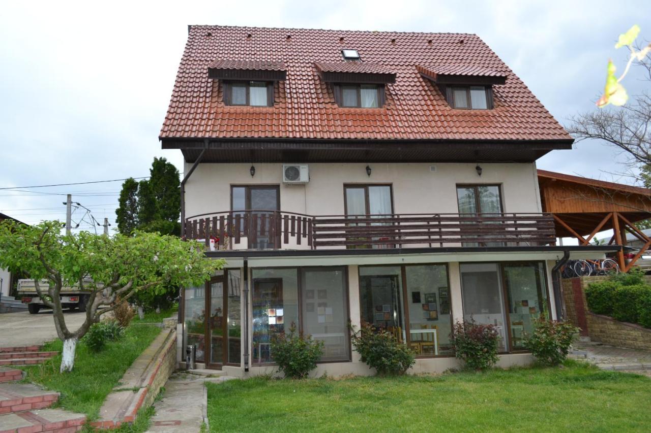 Villa Siret Sendreni Luaran gambar